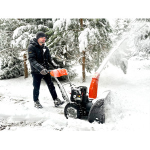 Бензиновый снегоуборщик YARD FOX BASIC 6152E