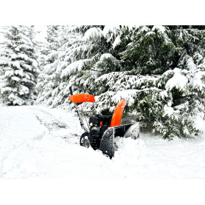 Бензиновый снегоуборщик YARD FOX BASIC 6152E