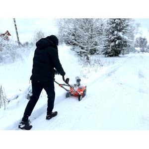 Аккумуляторный снегоуборщик YARD FOX BASIC 4625E
