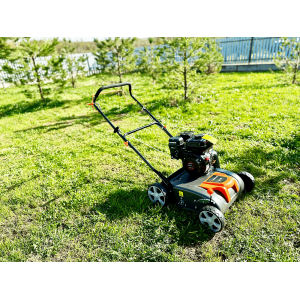 Бензиновый вертикуттер YARD FOX 38 VP